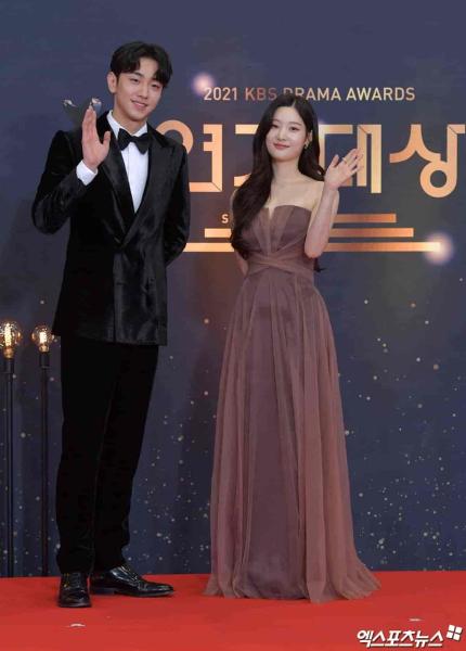 KBS Drama Awards 2021 مترجم